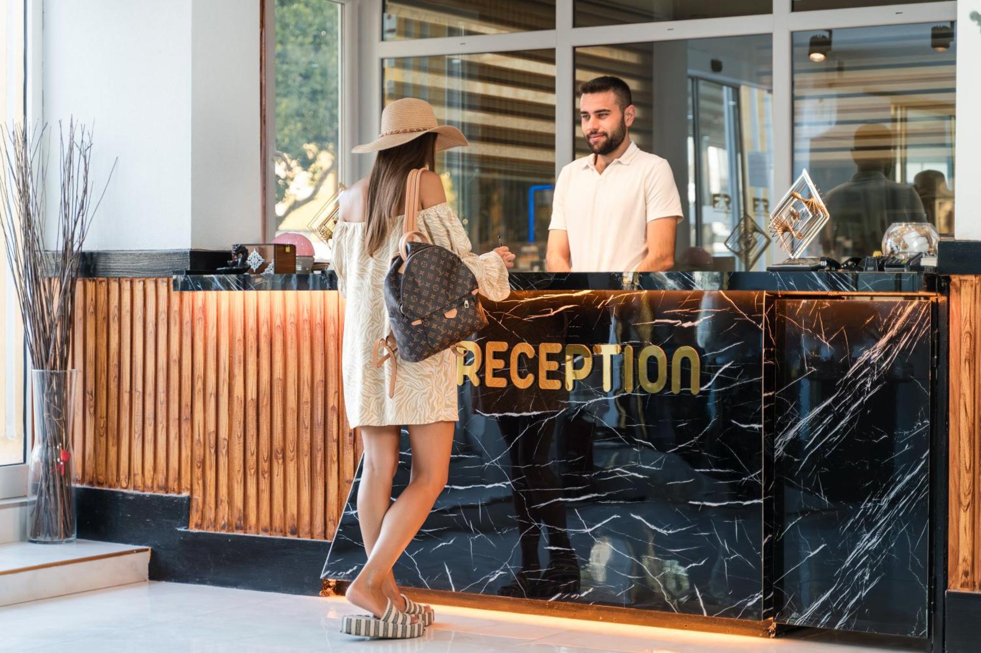 Far Life Hotel Antalya Extérieur photo
